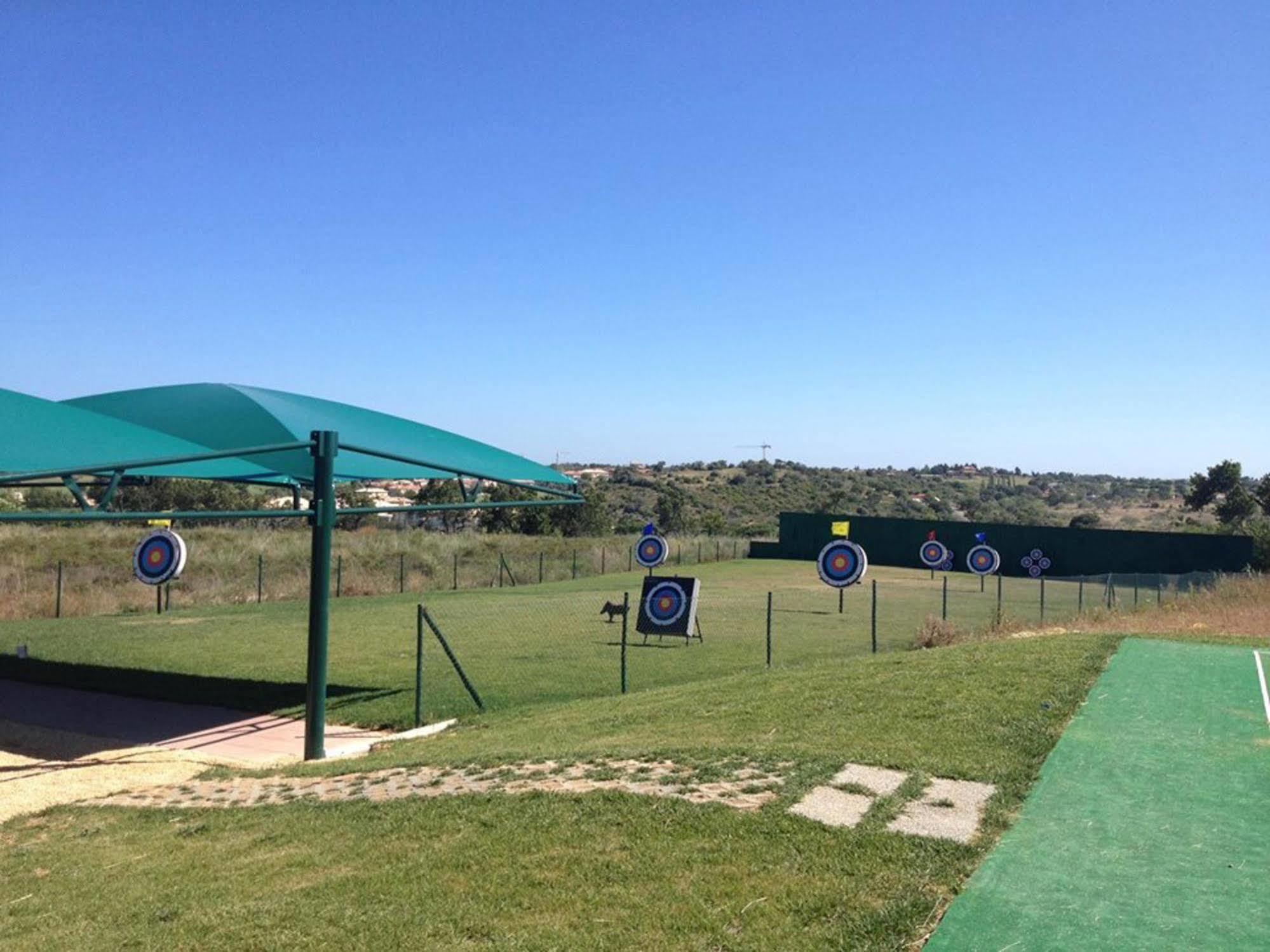 บัววิสตา กอล์ฟ แอนด์ สปา รีสอร์ต Hotel ลากอส ภายนอก รูปภาพ Archery field